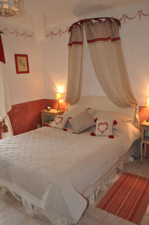 La Ribeyrette Bed and Breakfast Chamborigaud Rum bild